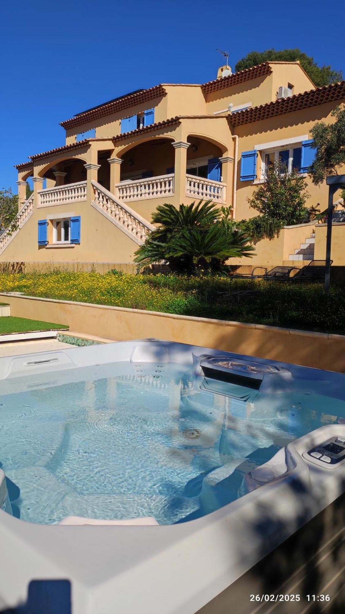 Bed & Breakfast La Maison Bleue *